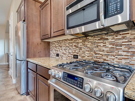 4th image of 18226 W Sequoia Dr