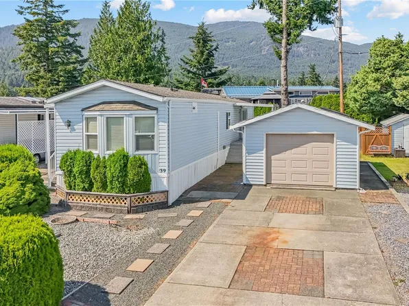 2301 Arbot Rd #39, Nanaimo, BC V9R 5K3