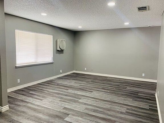 3rd image of 16060 Village Dr