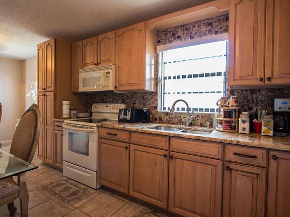 3rd image of 6802 Jupiter Gardens Blvd