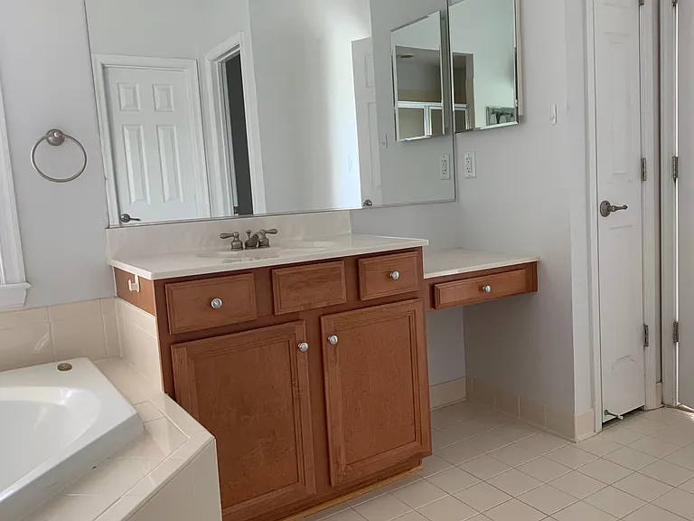 2403 Cypress Green Ln — Photo 19