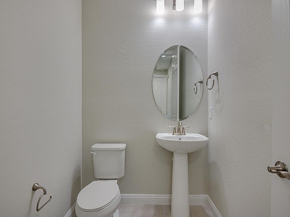 3rd image of 5668 W Heritage Way