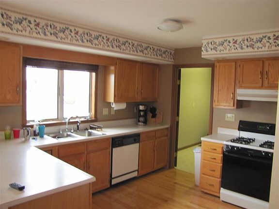 5th image of 65709 Honeysuckle Ave