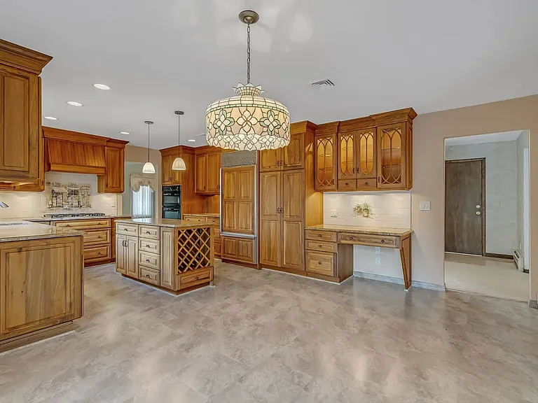 88 Van Blarcom Ln — Photo 11