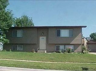 3928 Monterey Dr, Waterloo, IA 50701