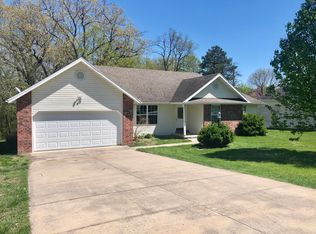 316 Hillcrest St, Marshfield, MO 65706