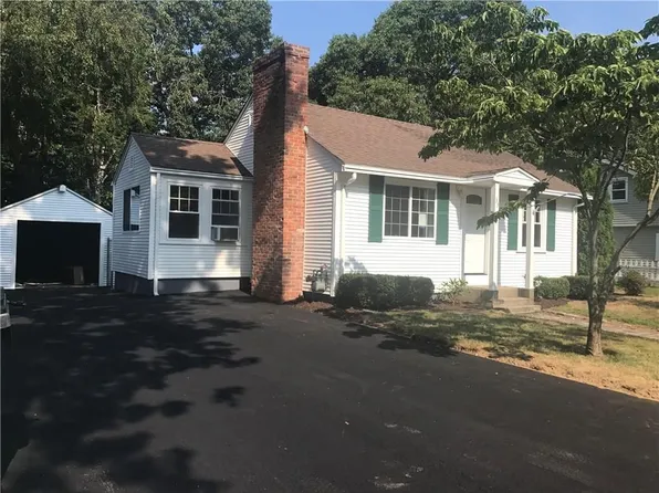 33 Euclid Ave, Warwick, RI 02889