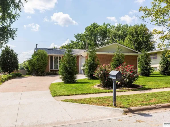 4810 N 83rd St, Omaha, NE 68134