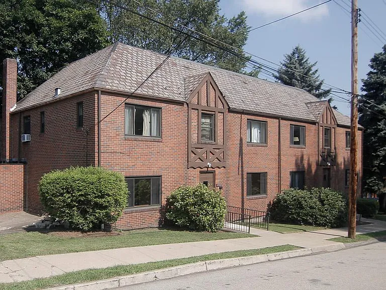 7915 Saint Lawrence Ave #8 — Photo 1