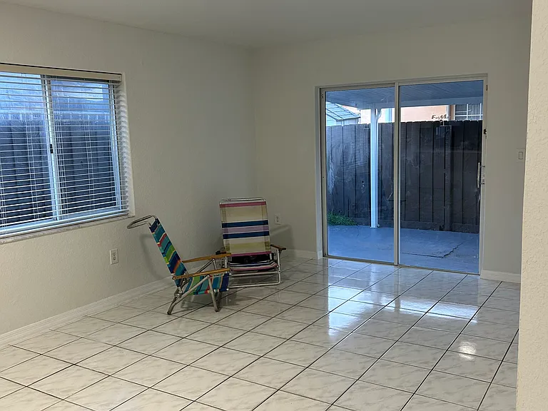 7582 W 34th Ct — Photo 23