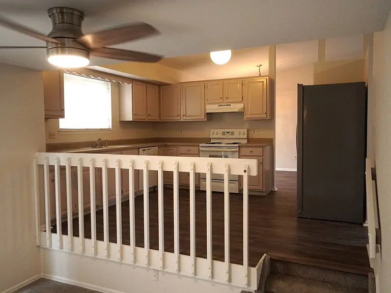 2205 Parliament Dr — Photo 11