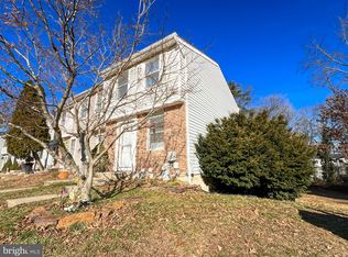 8080 Wolsey Ct, Pasadena, MD 21122