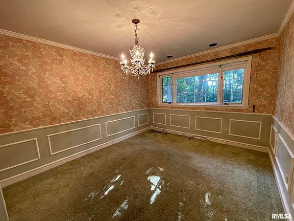 3rd image of 4135 Coachlight Ct