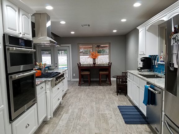 3rd image of 5149 Willow Creek Cir