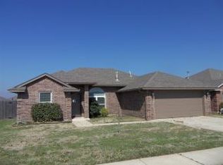 4233 Red Apple Ter, Moore, OK 73160