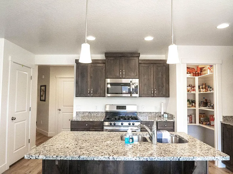 3856 E Transam Ln — Photo 7