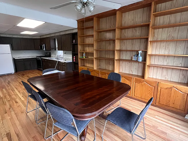 5859 Hobart St #2 — Photo 22