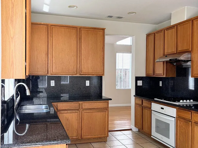 5780 Idlewood St — Photo 14