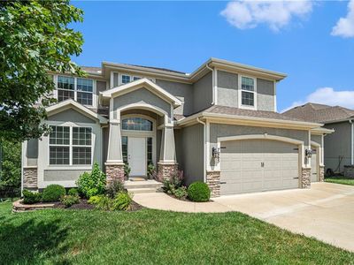7265 NW Forest Lakes Dr, Kansas City, MO, 64152