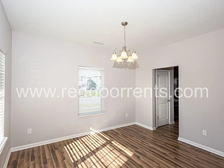 806 Kelly Pass — Photo 12