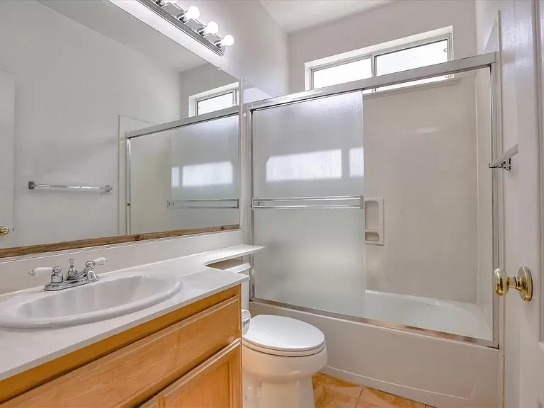 3815 Twin Falls Ct — Photo 8