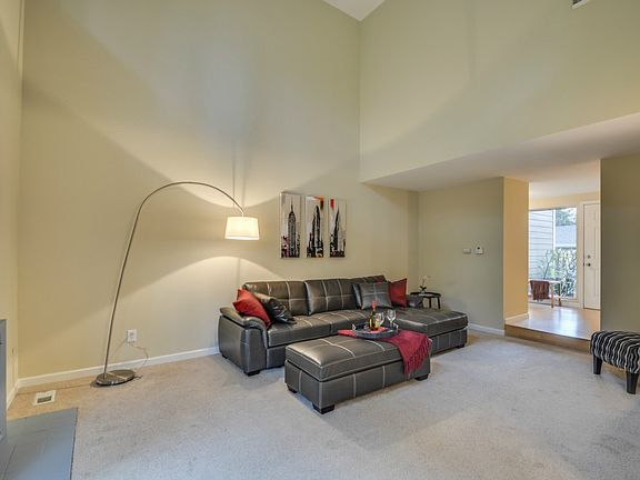 5th image of 4210 Beckonridge Dr W