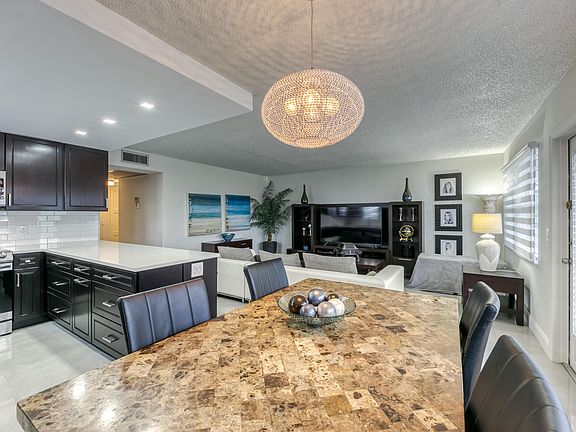 5th image of 360 Wellington J