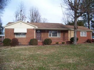 1510 20th Street Dr NE, Hickory, NC 28601