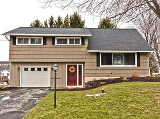 132 Charles Dr, Camillus, NY 13031