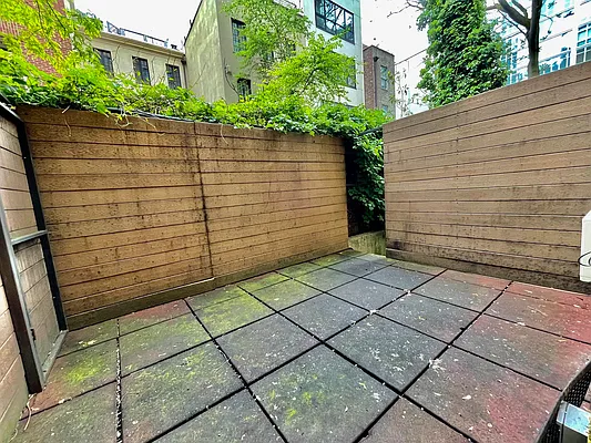 Rented by Douglas Elliman | media 26