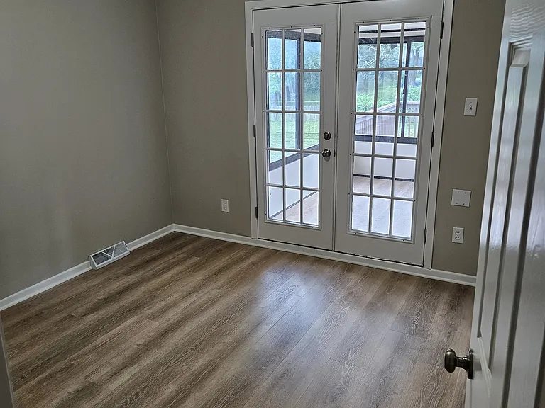 2516 Sheridan Ave — Photo 10