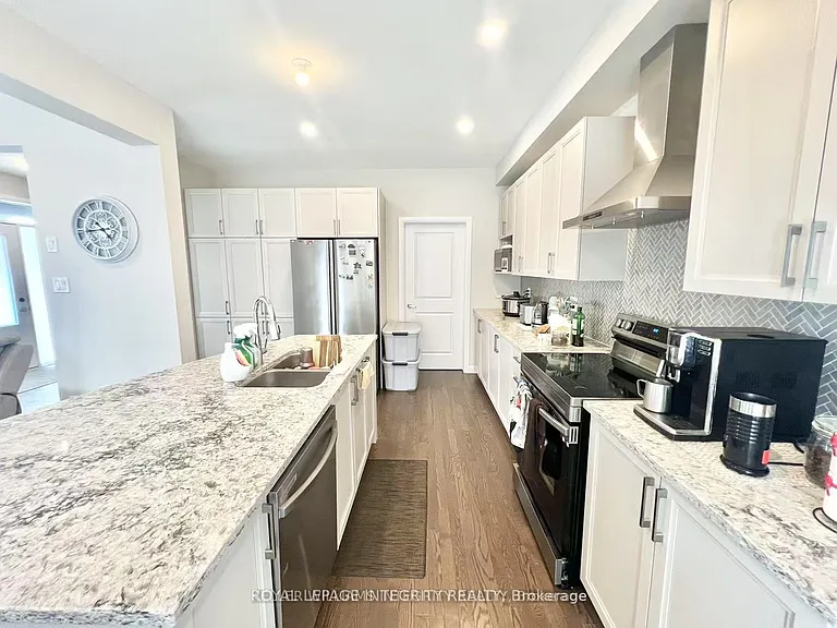 1042 Parabolica Way — Photo 14