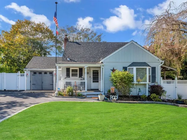 430 Americus Avenue, East Patchogue, NY 11772