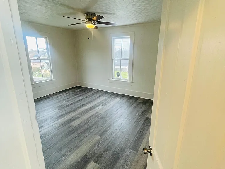 115 N Ray St — Photo 17