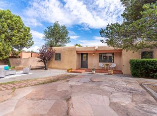 2574 Avenida De Isidro, Santa Fe, NM 87505