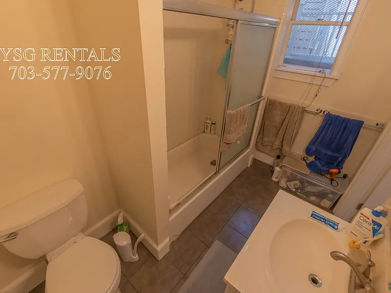 22 Suffolk St #1 — Photo 11