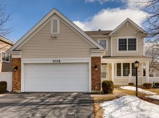 1705 Hillside Ct, Gurnee, IL 60031