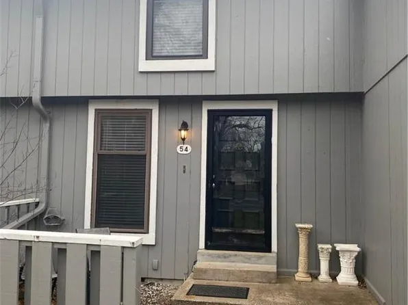 54 Schooner Ln #4, Lake Saint Louis, MO 63367