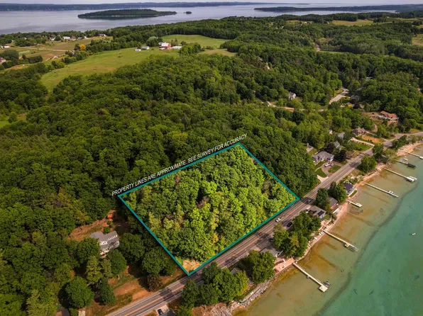 0 Center Rd, Traverse City, MI 49686