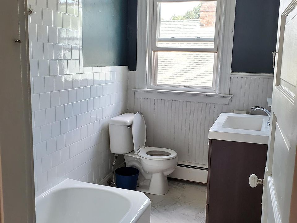 1st image of 15 Middle St #15