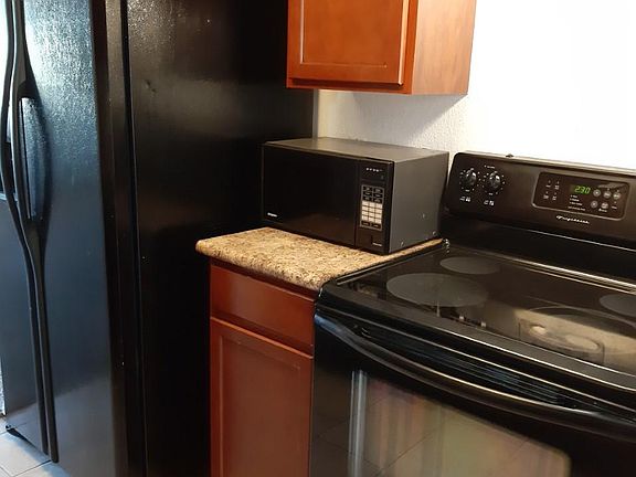 3rd image of 4200 Montgomery Blvd NE #31