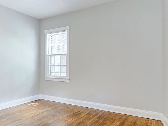 3rd image of 1950 Market Ave N #12927872