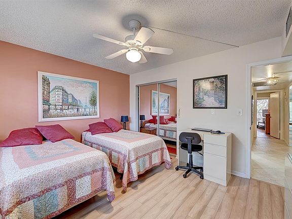 5th image of 2006 Granada Drive #G3