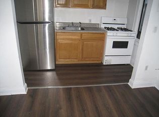 35-41 34th St #5, Astoria, NY 11106