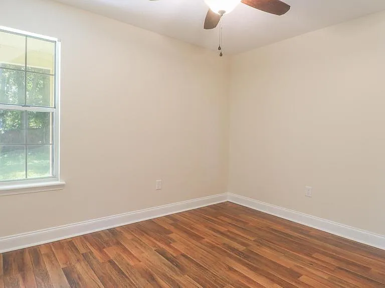 1737 James Buchanan Dr — Photo 7