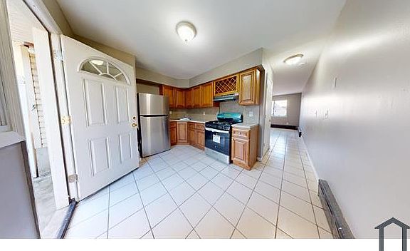 2nd image of 31 Betty Ct
