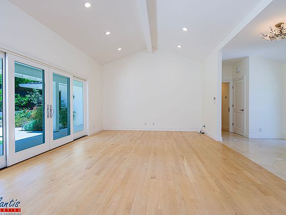 3rd image of 20656 Woodward Ct