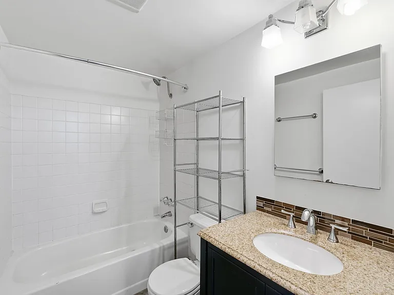 Full Bathroom with Bathtub & Tile Surround
