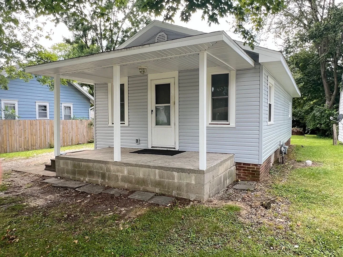 1 Bed 1 Bath home - Available Fall 2026 — Photo 3