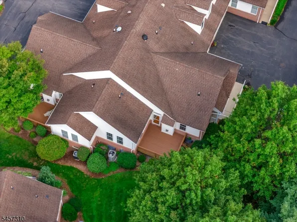 100 David Dr, Raritan Twp., NJ 08822